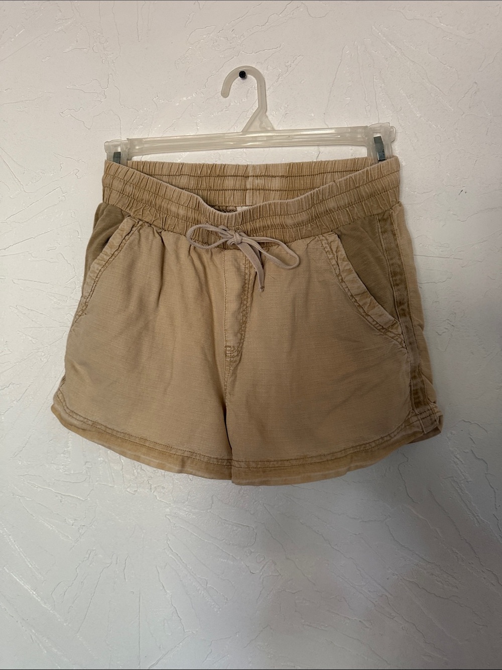Splendid Tan Drawstring Relaxed-Fit Athletic Shorts S